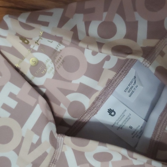 NWT SPIRITUAL GANGSTER HI RISE LOVE SPELL OUT EVERYWHERE LEGGINGS ECO JERSEY - Picture 8 of 8